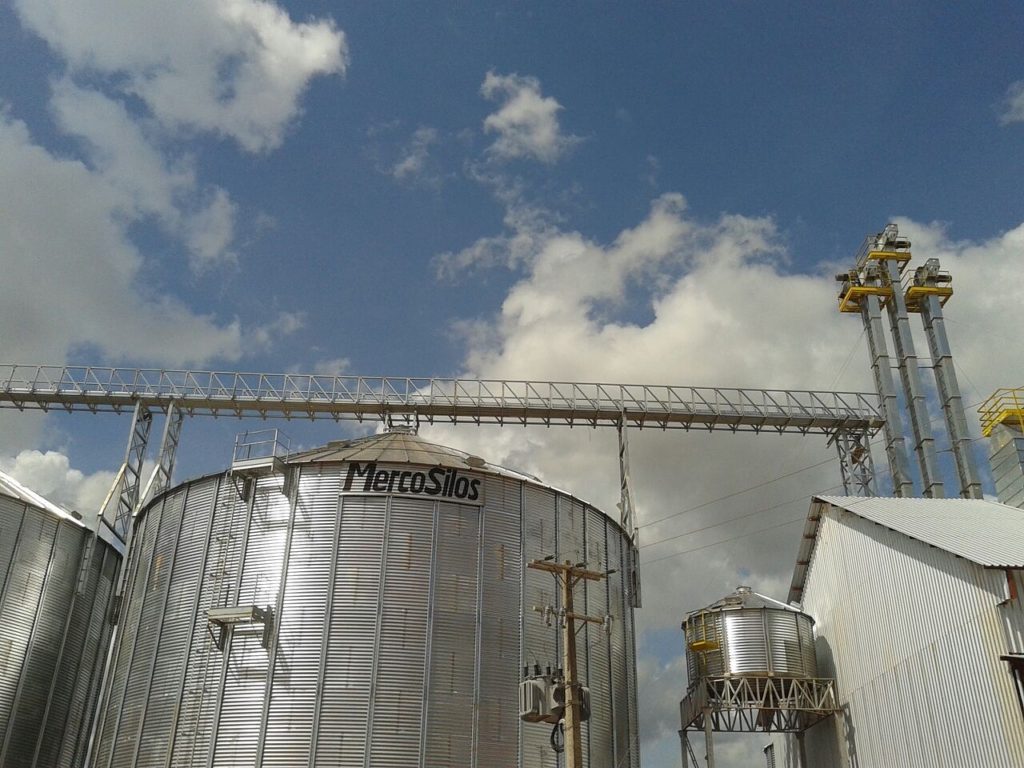 Foto externa da obra Mercosilos em Pato Branco PR